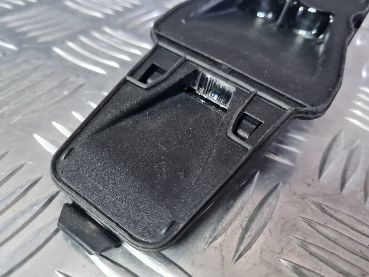 Vējstikla kamera priekš VOLVO XC 60 2009 5 Vējstikla kamera priekš VOLVO XC 60 2009