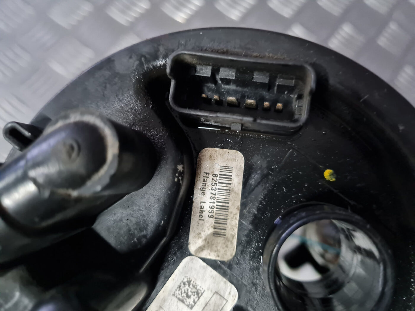 Degvielas tvertnes sūknis priekš VOLVO XC 60 2009 5 Degvielas tvertnes sūknis priekš VOLVO XC 60 2009