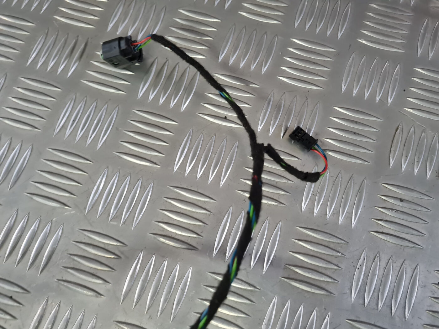 Salona sildītāja vadības elektroinstalācija priekš VOLVO XC 60 2009 6 Salona sildītāja vadības elektroinstalācija priekš VOLVO XC 60 2009