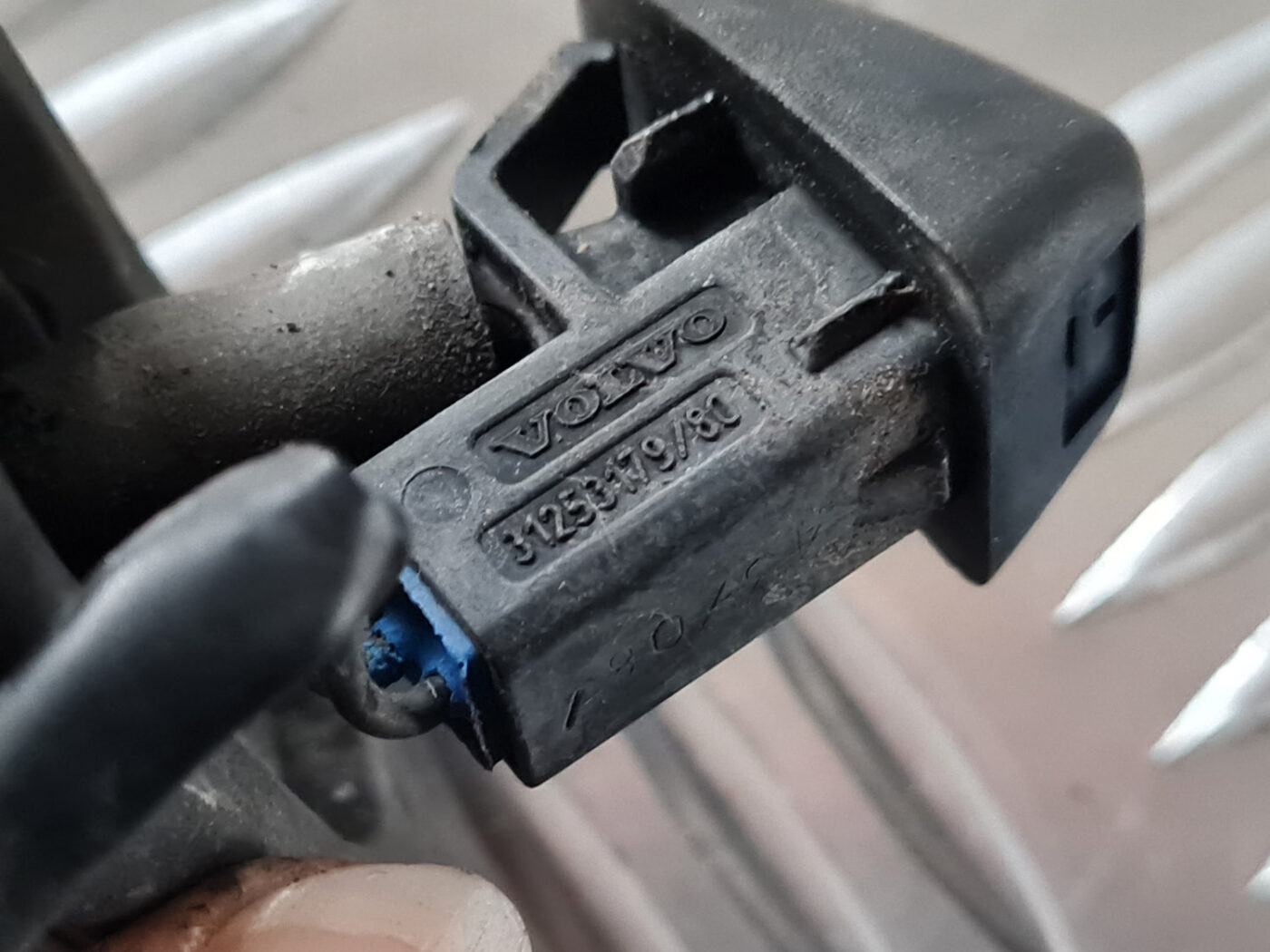 Vējstikla mazgāšanas šķidruma sprausla priekš VOLVO XC 60 2009 4 Vējstikla mazgāšanas šķidruma sprausla priekš VOLVO XC 60 2009