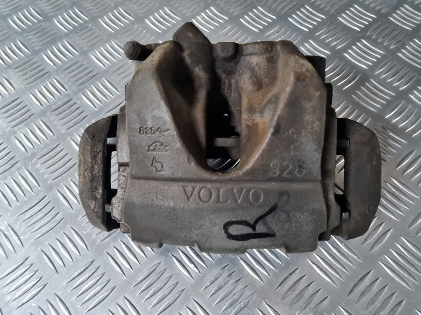 Priekšējais labais suports priekš VOLVO XC 60 2009 2 Priekšējais labais suports priekš VOLVO XC 60 2009