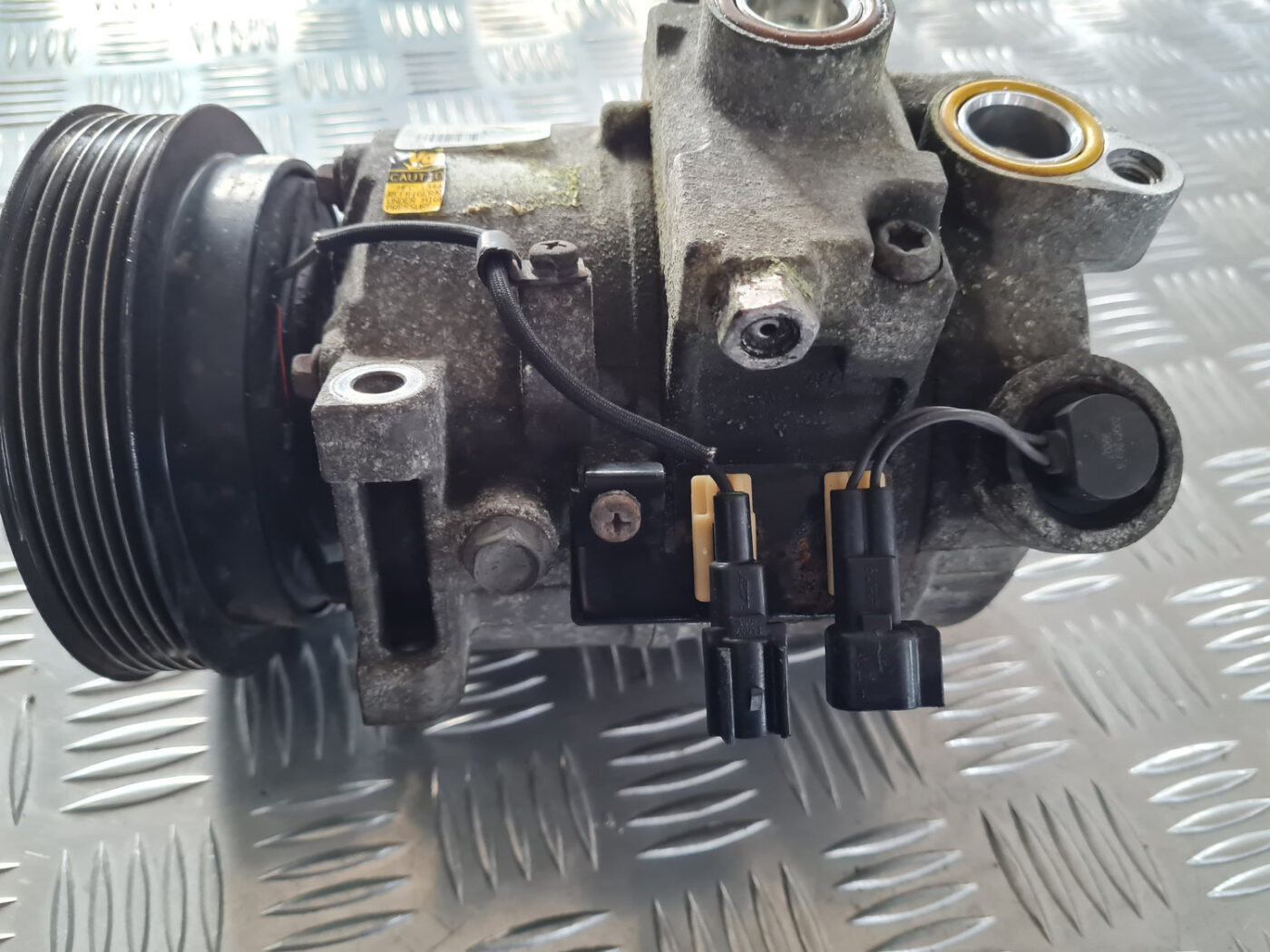 Gaisa kondicioniera kompresors priekš VOLVO XC 60 2009 5 Gaisa kondicioniera kompresors priekš VOLVO XC 60 2009