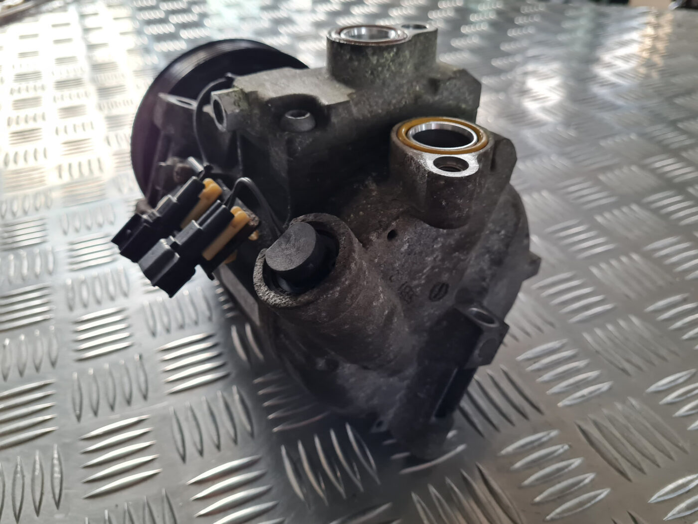 Gaisa kondicioniera kompresors priekš VOLVO XC 60 2009 3 Gaisa kondicioniera kompresors priekš VOLVO XC 60 2009