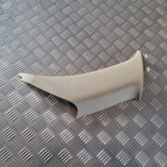 Aizmugurējas salona statnes apdare priekš VOLVO XC 60 2009