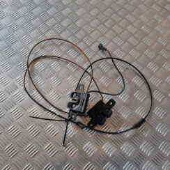 Pārsega slēdzene priekš VOLVO XC 60 2009