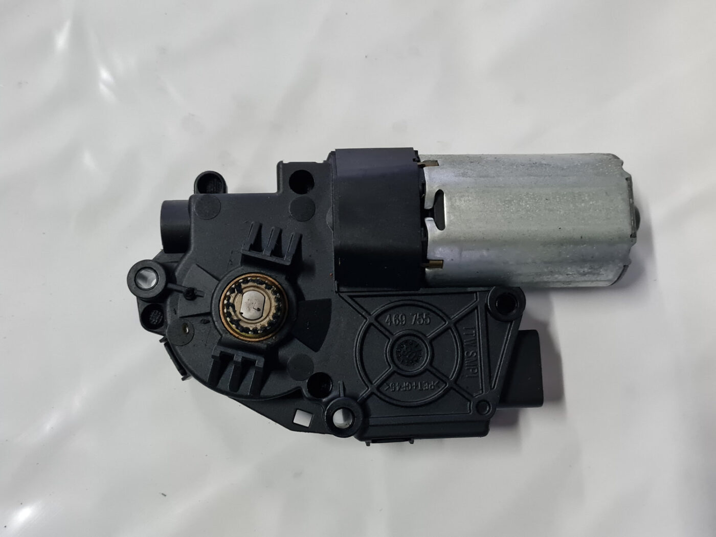 Lūka motors priekš VOLVO XC 60 2009 2 Lūka motors priekš VOLVO XC 60 2009