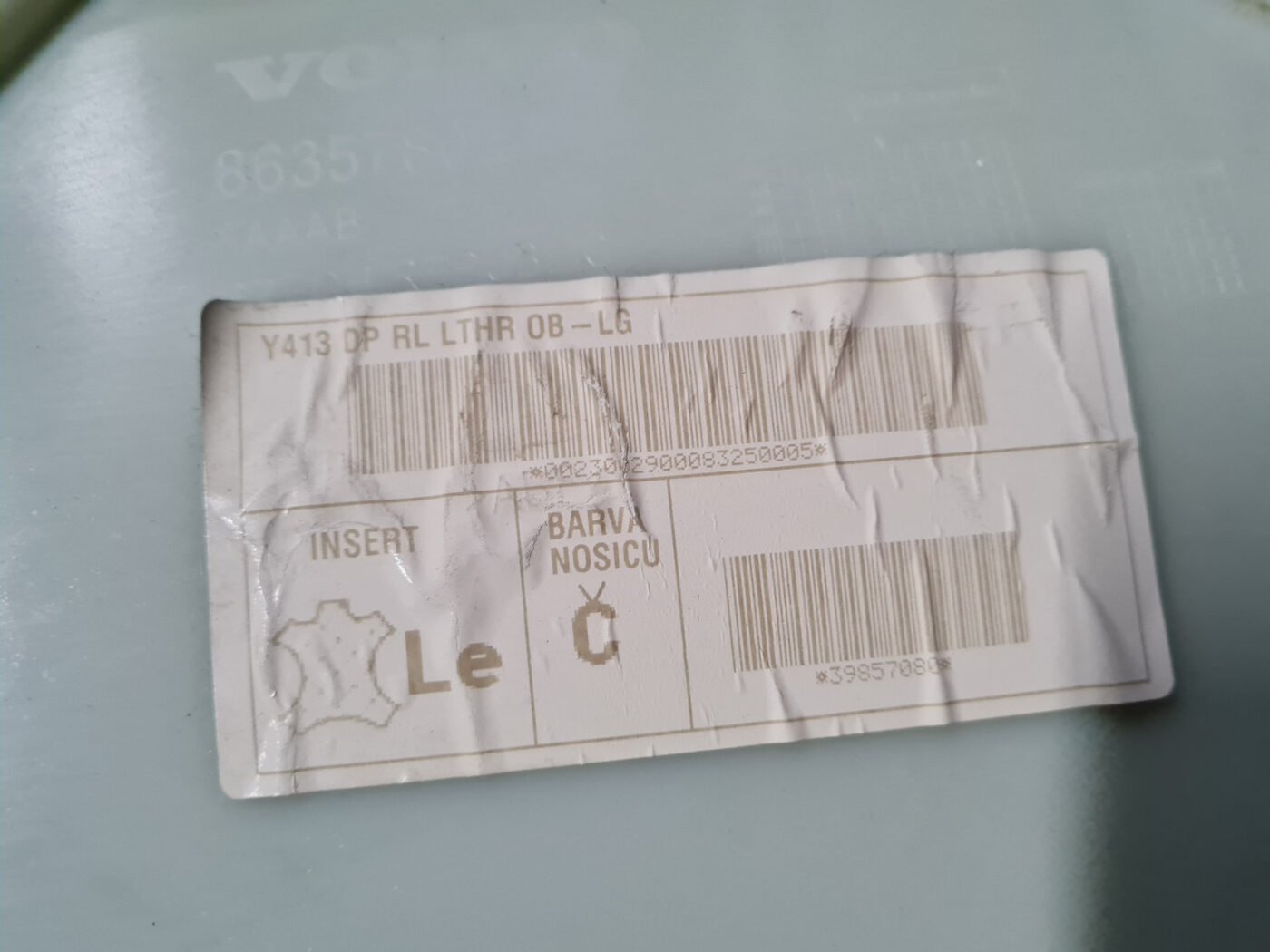 Aizmugurējo kreiso durvju apdare priekš VOLVO XC 60 2009 5 Aizmugurējo kreiso durvju apdare priekš VOLVO XC 60 2009