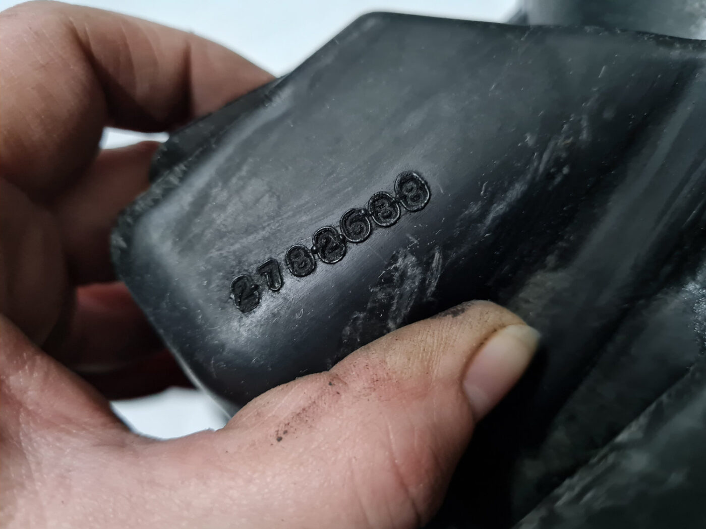 Gaisa filtra korpuss priekš VOLVO XC 60 2009 3 Gaisa filtra korpuss priekš VOLVO XC 60 2009