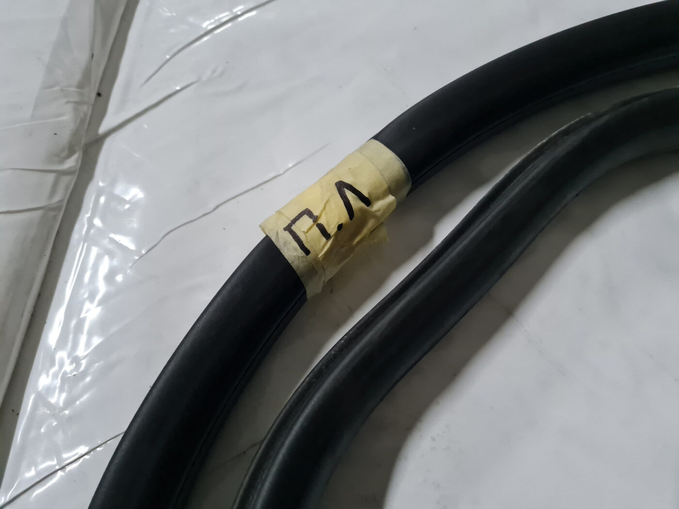 Durvju gumija priekš VOLVO XC 60 2009 2 Durvju gumija priekš VOLVO XC 60 2009