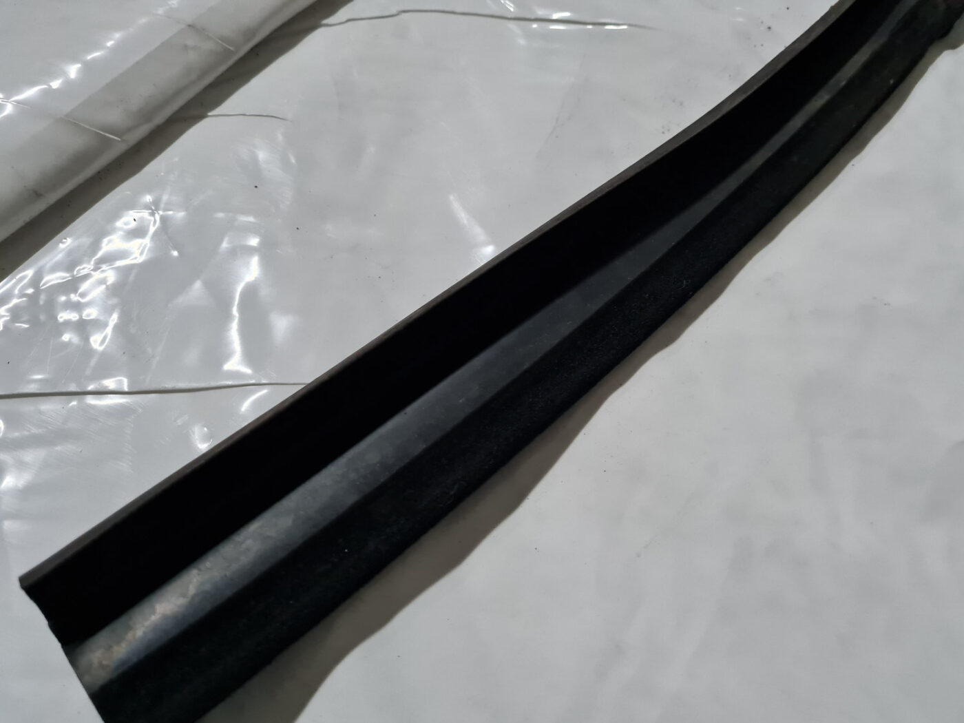 Durvju gumija priekš VOLVO XC 60 2009 2 Durvju gumija priekš VOLVO XC 60 2009