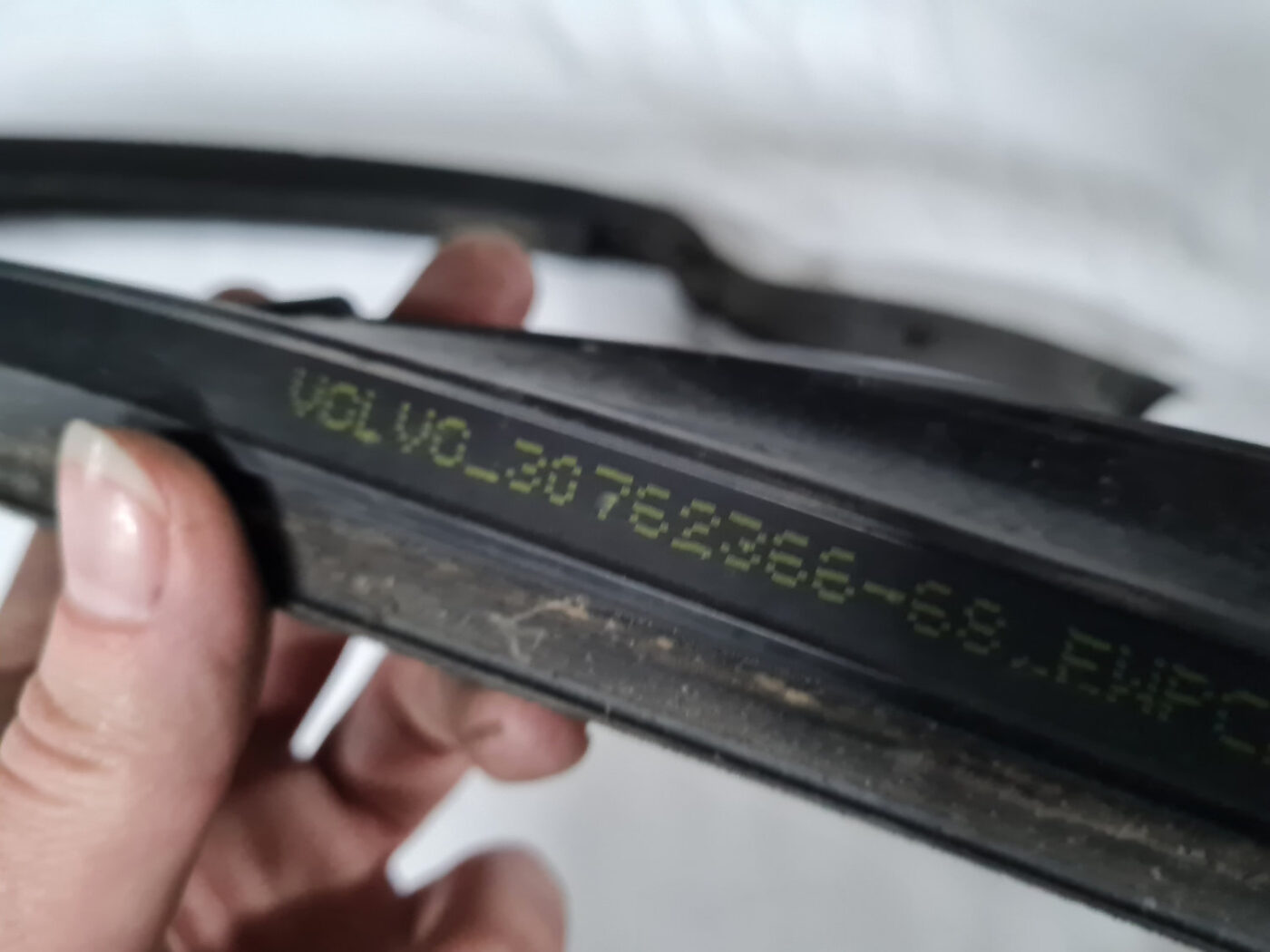 Durvju gumija priekš VOLVO XC 60 2009 3 Durvju gumija priekš VOLVO XC 60 2009