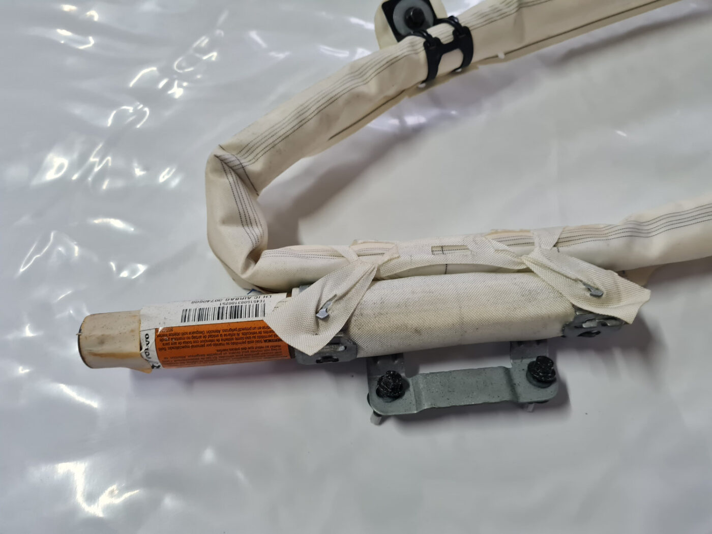 Griestu drošības spilvens, pa kreisi priekš VOLVO XC 60 2009 2 Griestu drošības spilvens, pa kreisi priekš VOLVO XC 60 2009