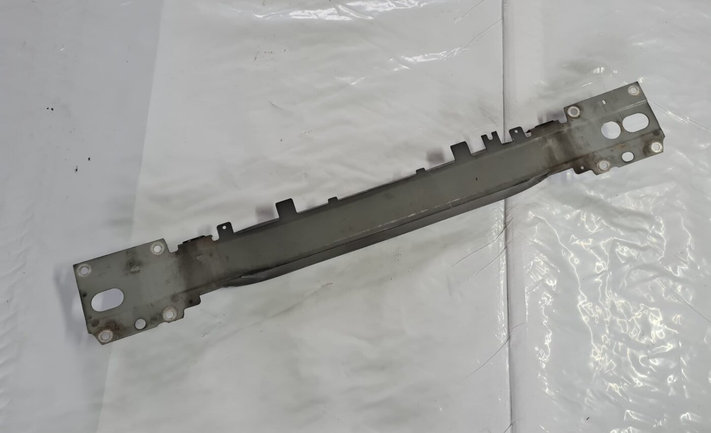 Priekšējā bufera pastiprinātājs priekš VOLVO XC 60 2009 3 Priekšējā bufera pastiprinātājs priekš VOLVO XC 60 2009