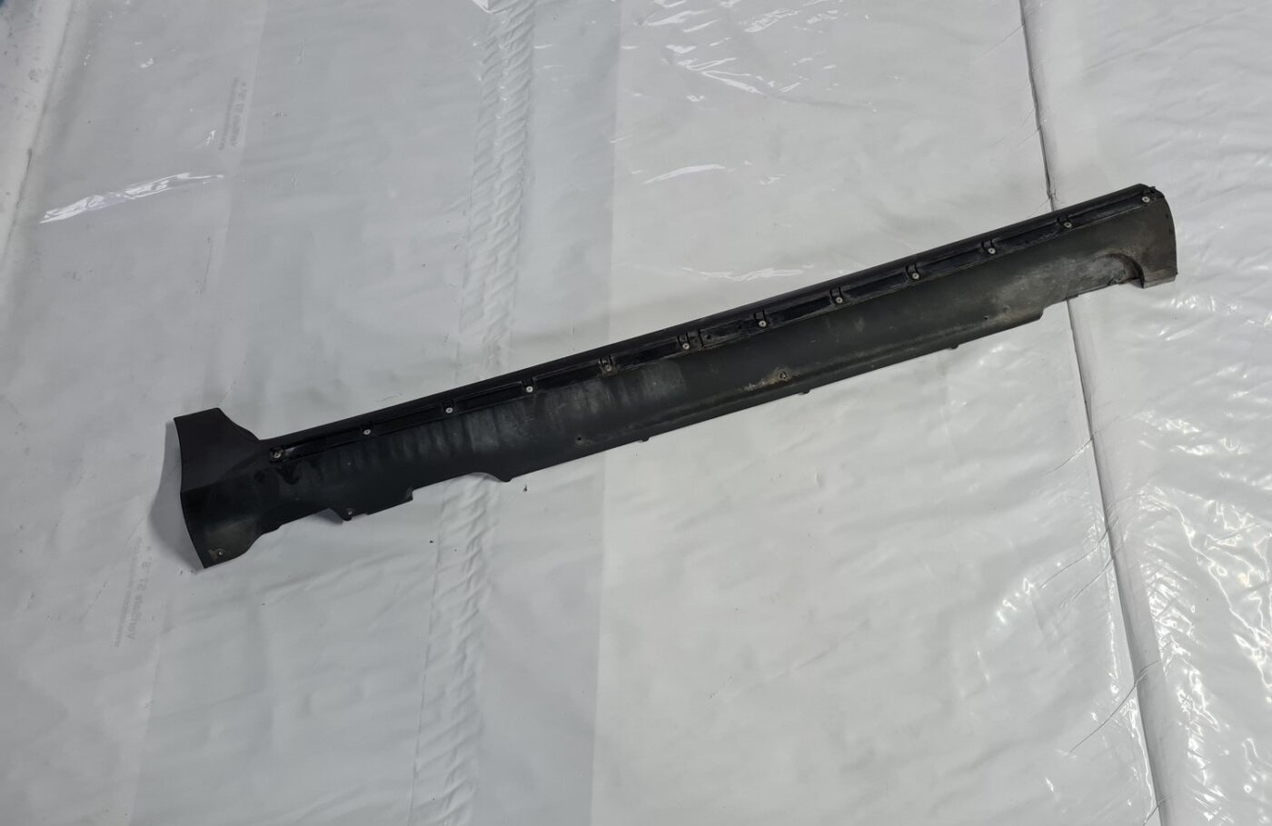 Ārēja sliekšņa laba uzlika priekš VOLVO XC 60 2009 1 Ārēja sliekšņa laba uzlika priekš VOLVO XC 60 2009