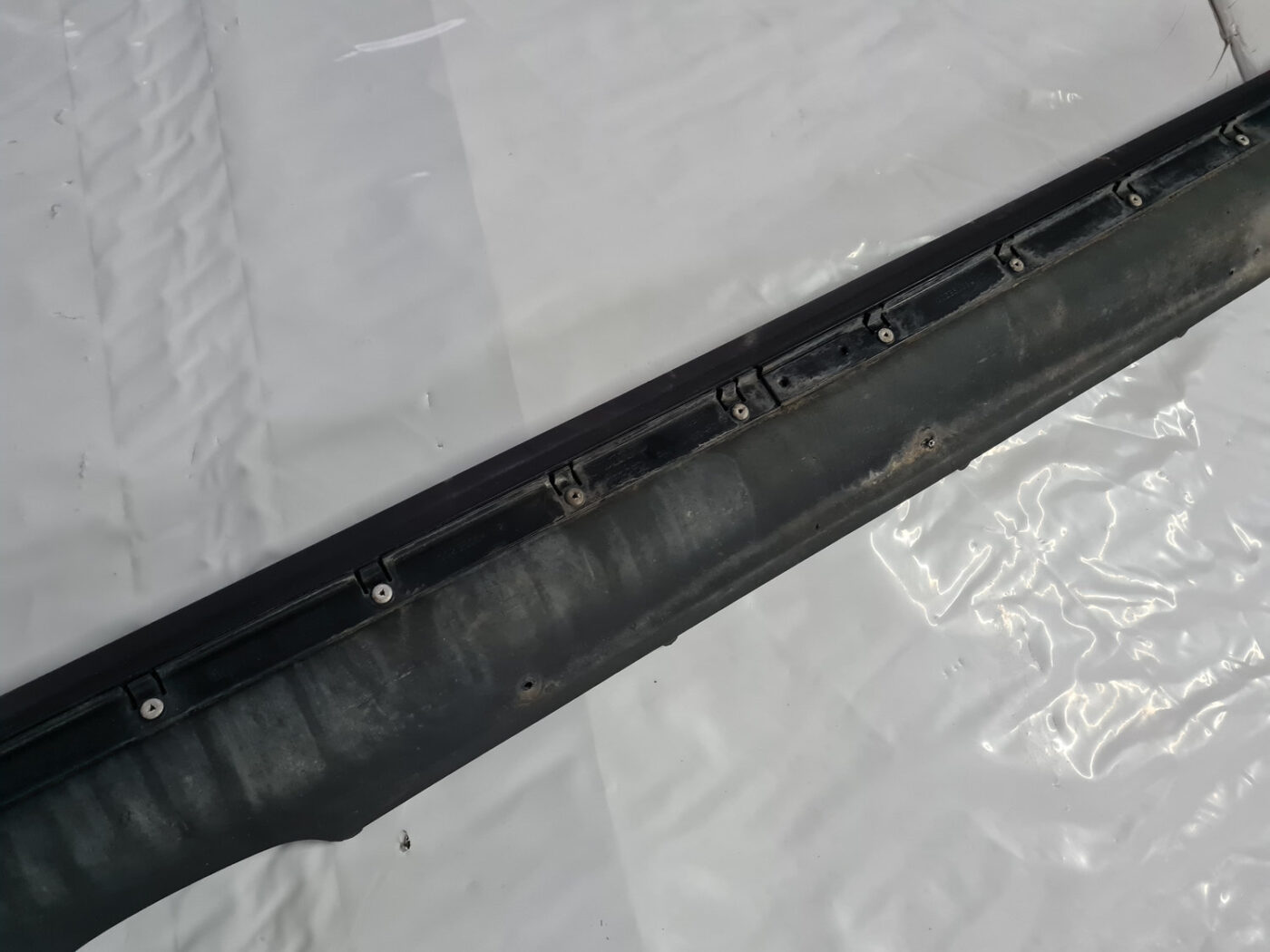 Ārēja sliekšņa laba uzlika priekš VOLVO XC 60 2009 16 Ārēja sliekšņa laba uzlika priekš VOLVO XC 60 2009