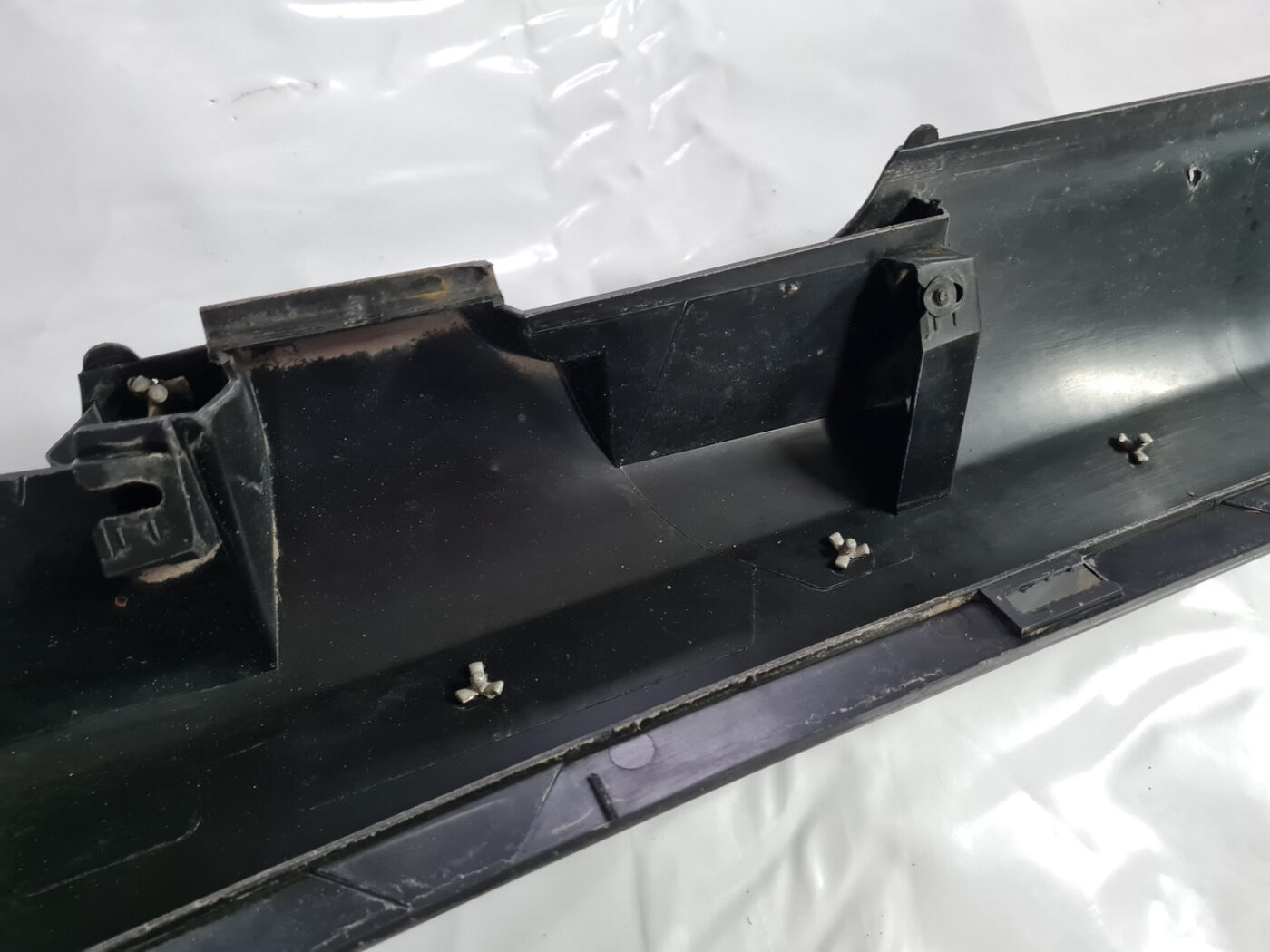 Ārēja sliekšņa laba uzlika priekš VOLVO XC 60 2009 8 Ārēja sliekšņa laba uzlika priekš VOLVO XC 60 2009