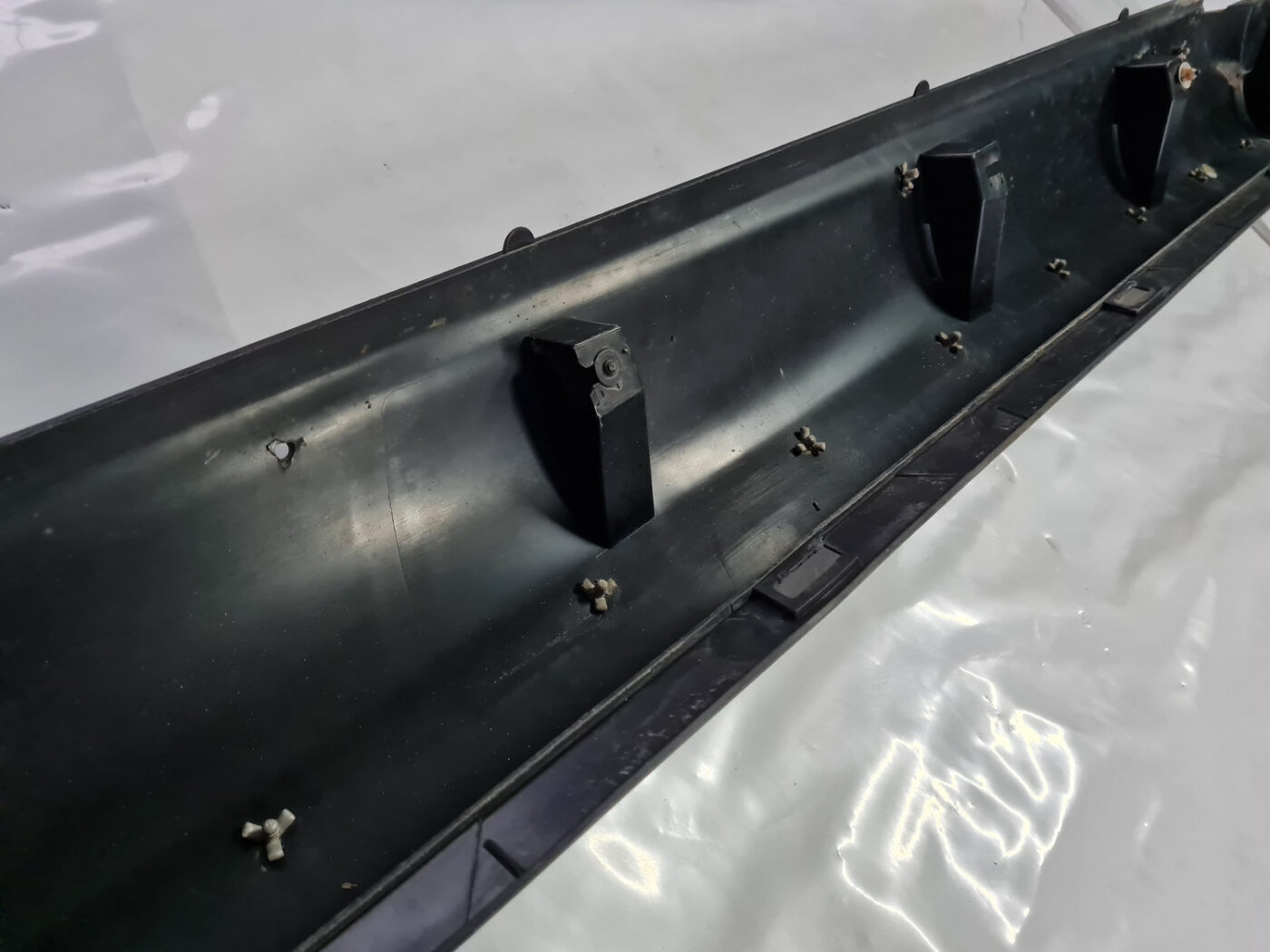 Ārēja sliekšņa laba uzlika priekš VOLVO XC 60 2009 7 Ārēja sliekšņa laba uzlika priekš VOLVO XC 60 2009