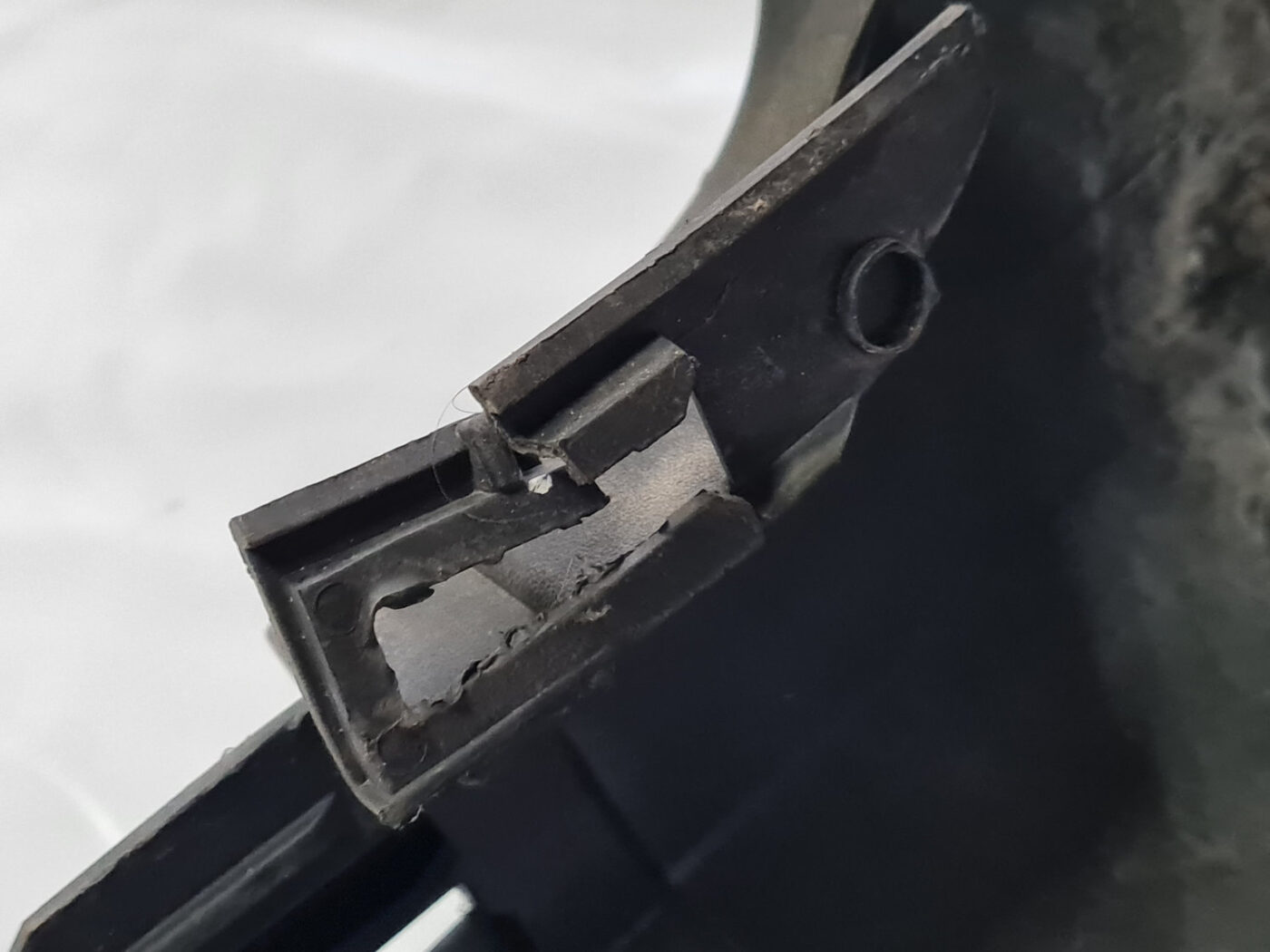 Ārēja sliekšņa uzlikas daļa priekš VOLVO XC 60 2009 6 Ārēja sliekšņa uzlikas daļa priekš VOLVO XC 60 2009