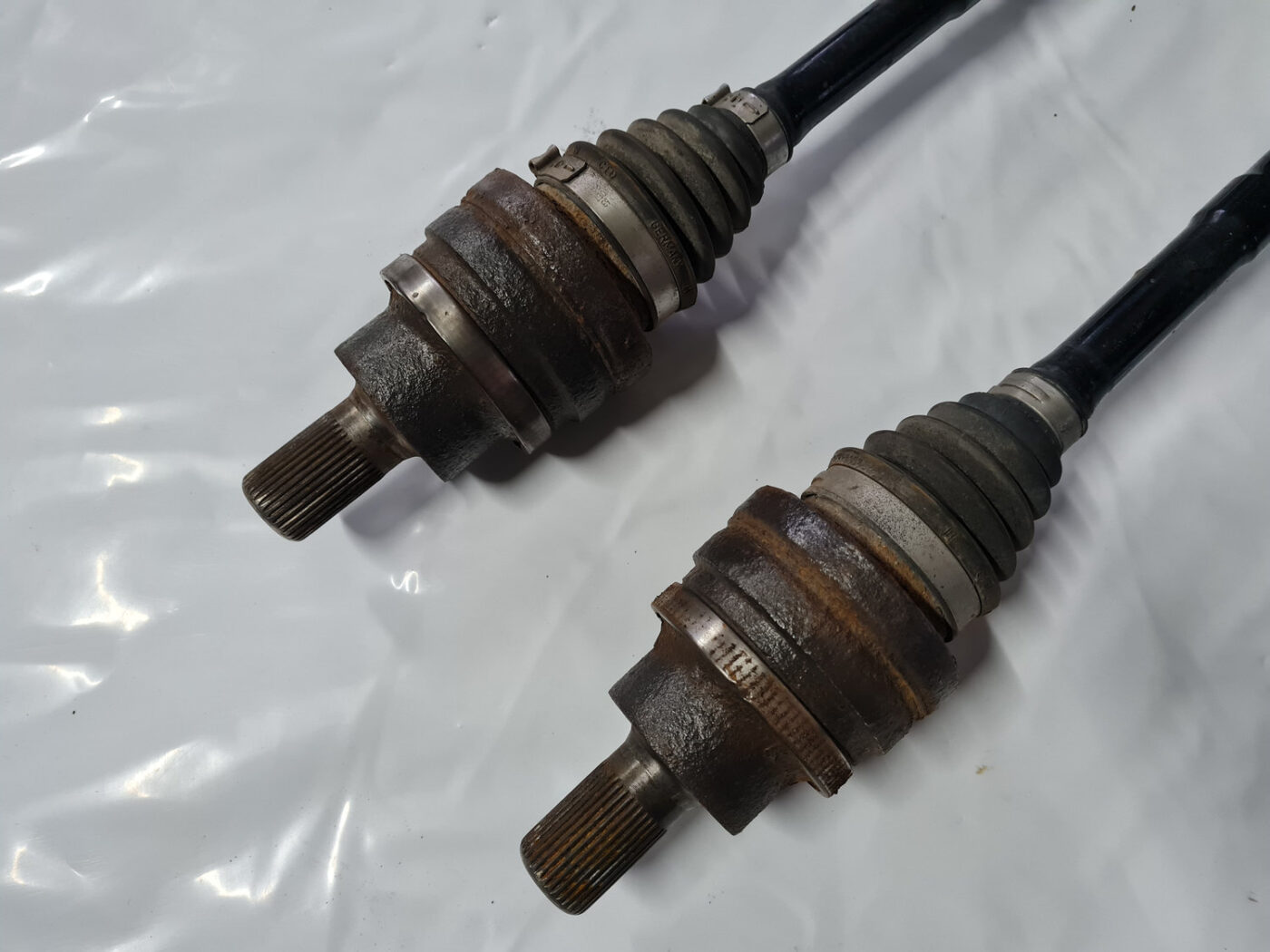 Pusass aizmugurē priekš VOLVO XC 60 2009 2 Pusass aizmugurē priekš VOLVO XC 60 2009