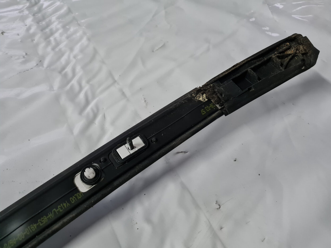 Jumta reliņi priekš VOLVO XC 60 2009 4 Jumta reliņi priekš VOLVO XC 60 2009