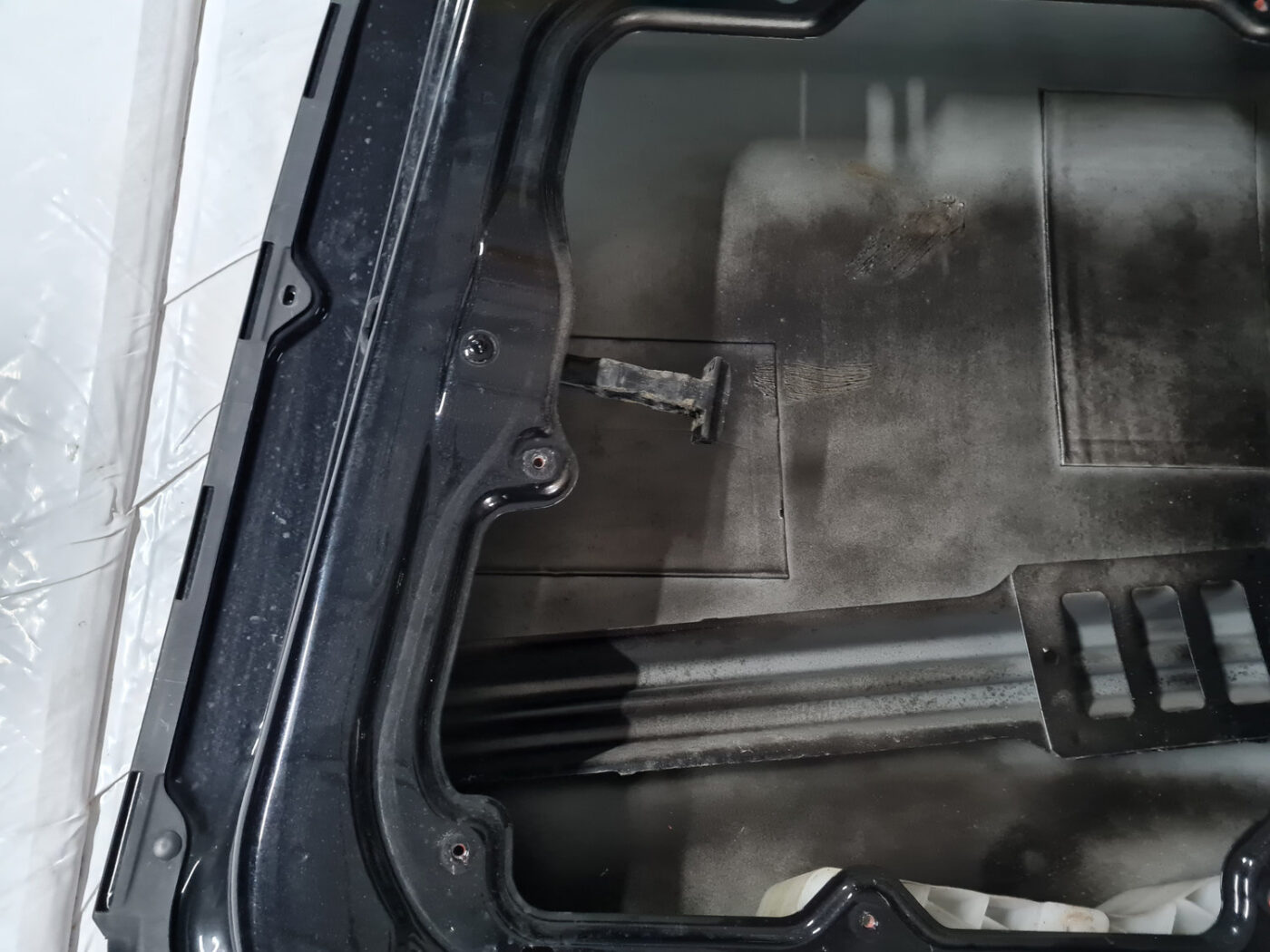 Aizmugurējās labās durvis priekš VOLVO XC 60 2009 5 Aizmugurējās labās durvis priekš VOLVO XC 60 2009