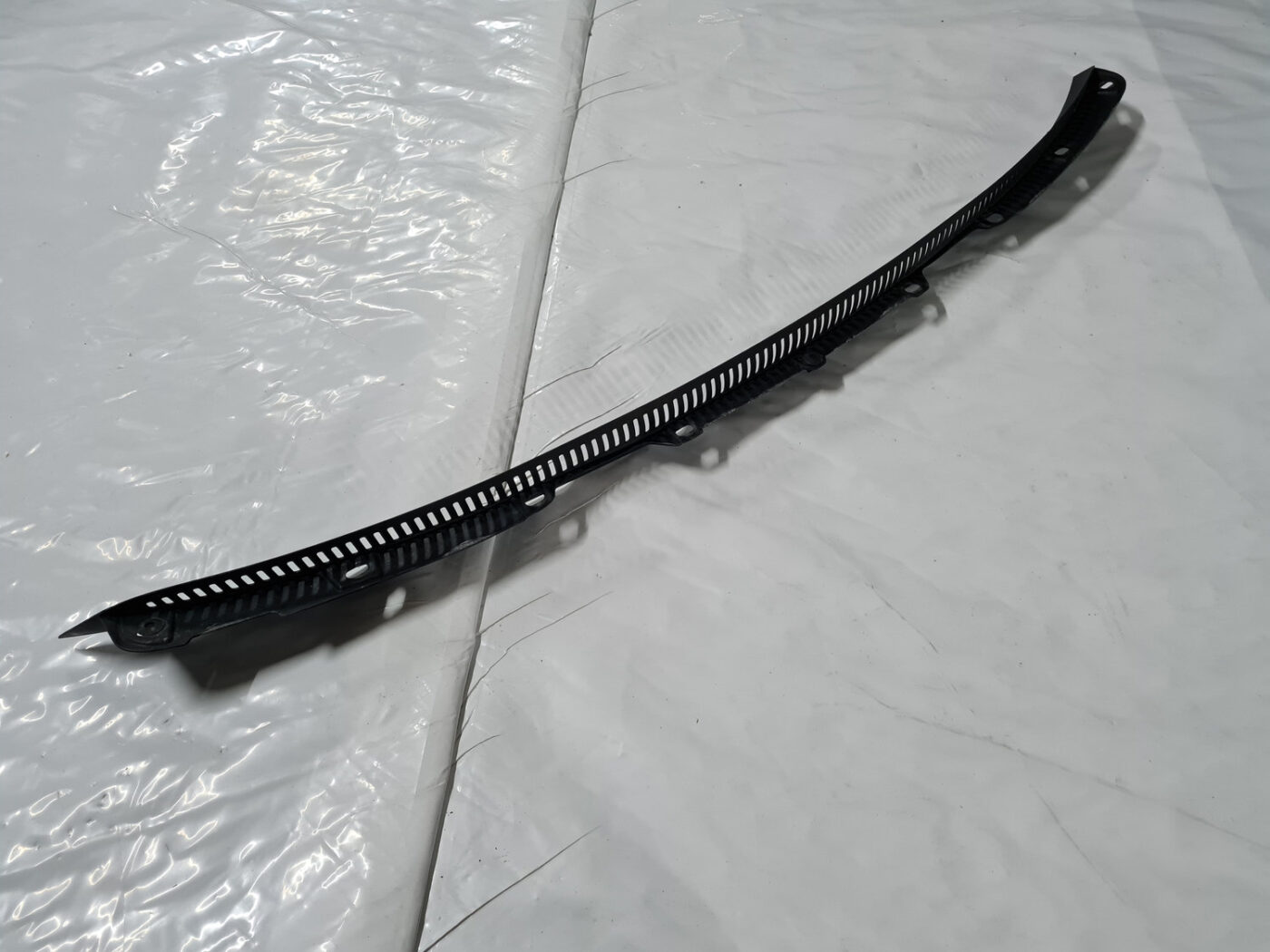 Pārsega reste priekš VOLVO XC 60 2009 4 Pārsega reste priekš VOLVO XC 60 2009