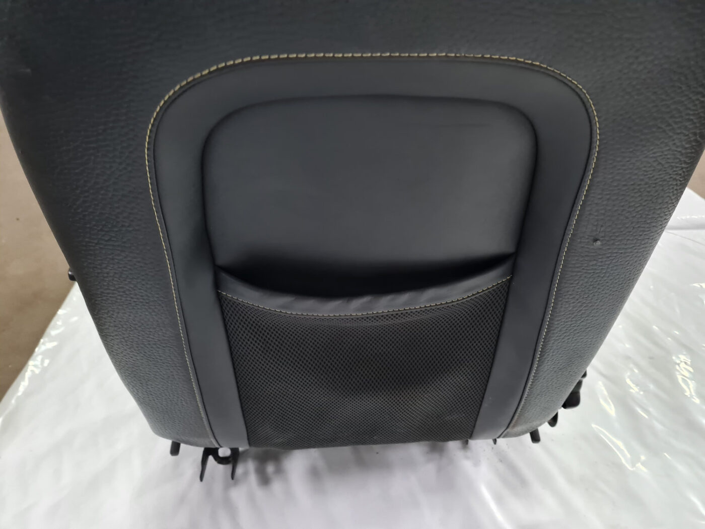 Priekšējais labais sēdeklis priekš VOLVO XC 60 2009 6 Priekšējais labais sēdeklis priekš VOLVO XC 60 2009