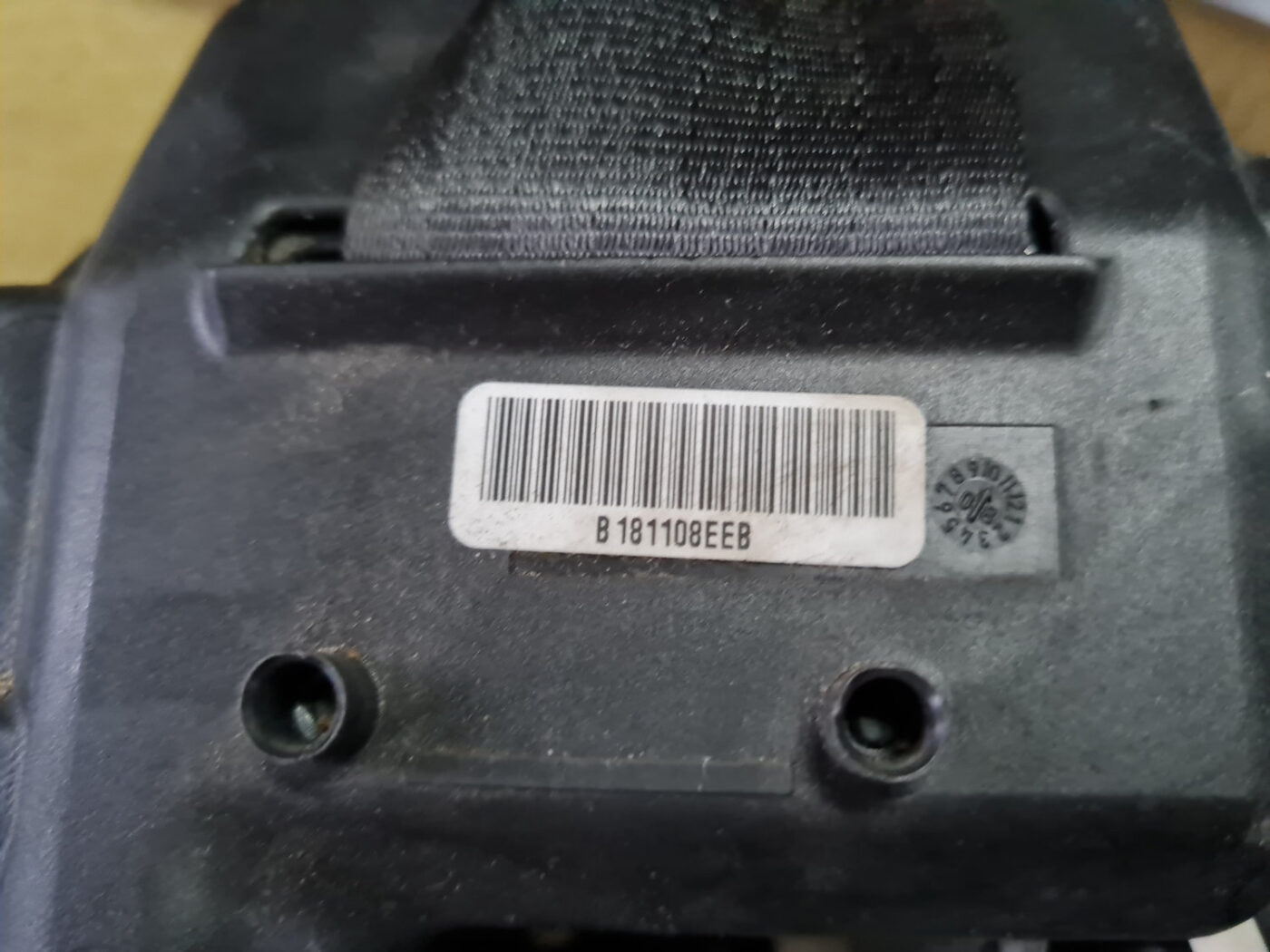 Aizmugurējais sēdeklis priekš VOLVO XC 60 2009 6 Aizmugurējais sēdeklis priekš VOLVO XC 60 2009