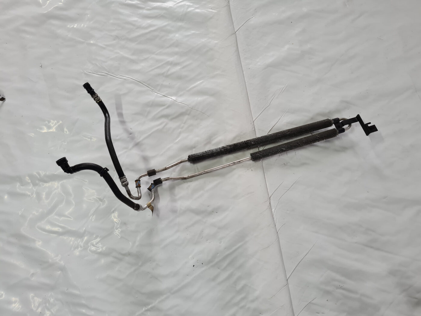 Hidrauliska pastiprinātāja radiators priekš VOLVO XC 60 2009 1 Hidrauliska pastiprinātāja radiators priekš VOLVO XC 60 2009