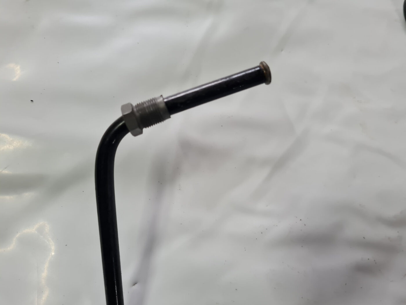 Degvielas caurule priekš VOLVO XC 60 2009 2 Degvielas caurule priekš VOLVO XC 60 2009