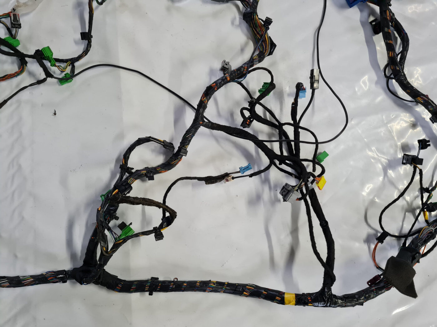 Mērinstrumentu paneļa elektrovads priekš VOLVO XC 60 2009 8 Mērinstrumentu paneļa elektrovads priekš VOLVO XC 60 2009