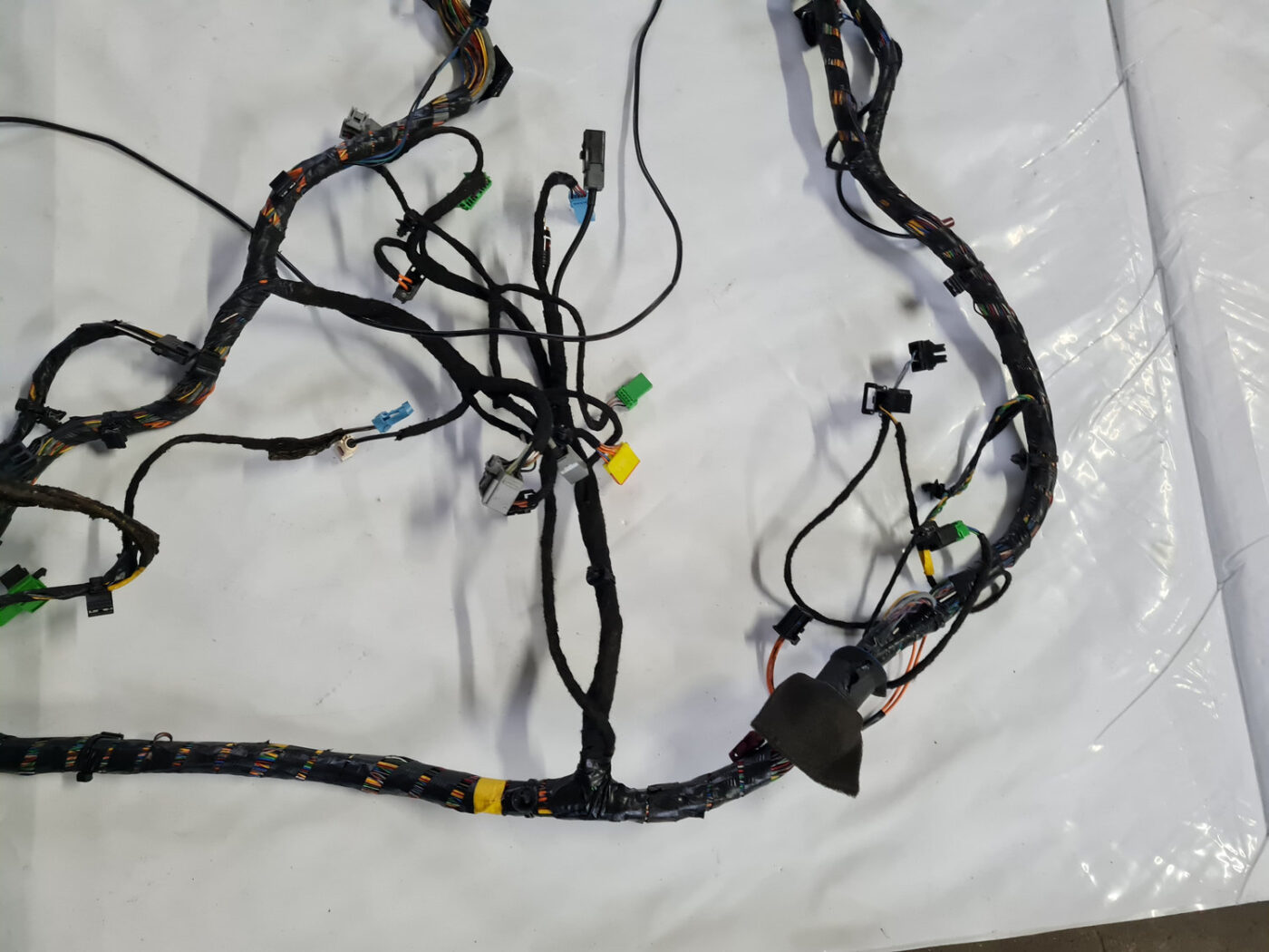 Mērinstrumentu paneļa elektrovads priekš VOLVO XC 60 2009 6 Mērinstrumentu paneļa elektrovads priekš VOLVO XC 60 2009