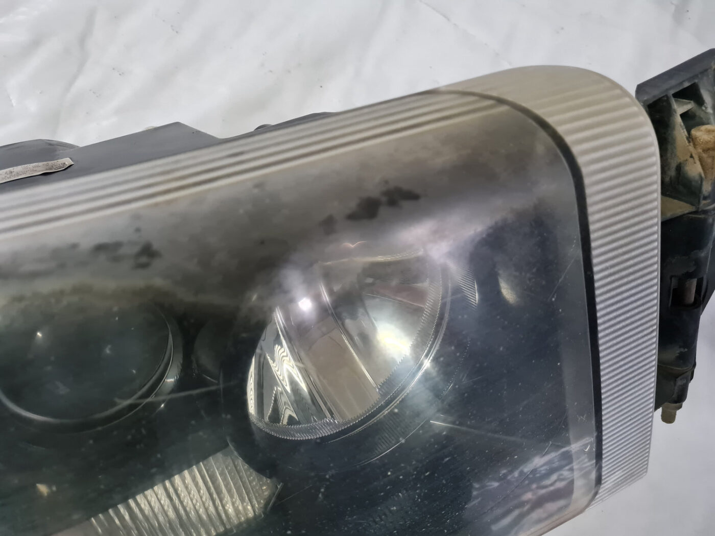 Priekšējais labais lukturis priekš RENAULT TRUCK 2004 13 Priekšējais labais lukturis priekš RENAULT TRUCK 2004